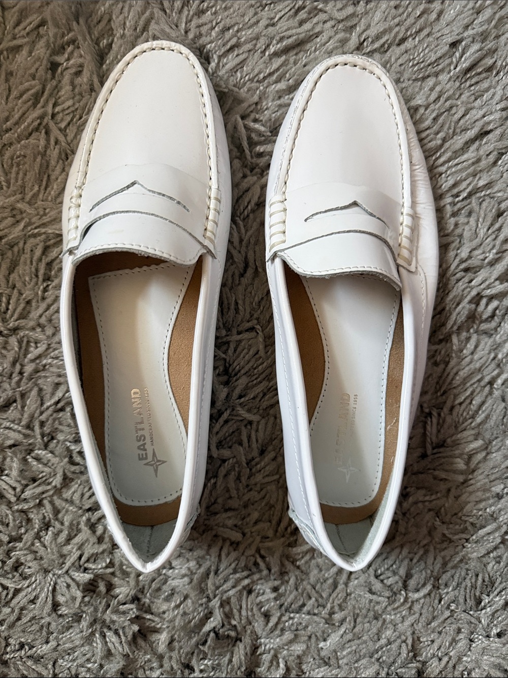 EUC Eastland Patricia White Patent Leather Penny Loafers Size 9.5.